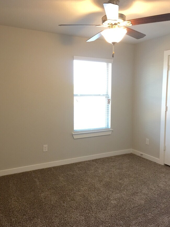 Building Photo - COMING SOON! LUXURY 2 STORY DUPLEX LOCATED IN SKYVIEW MEADOWS, MIDLOTHIAN, TEXAS!