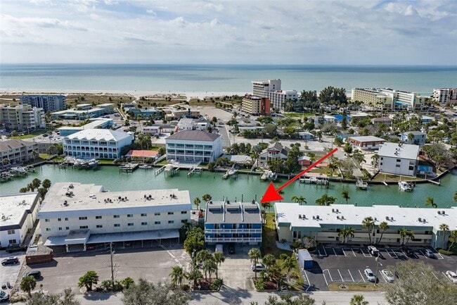 Building Photo - 11820 Capri Cir S