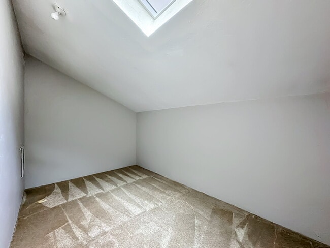 Building Photo - 2857 Wonderwood Ln