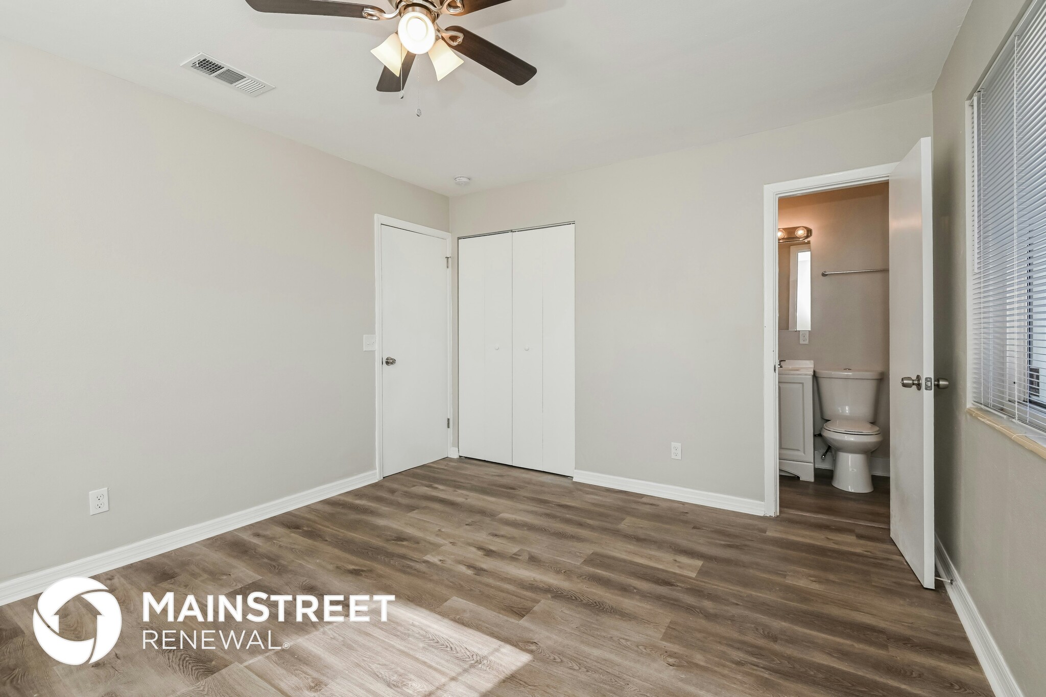 Building Photo - 4602 Anvers Blvd