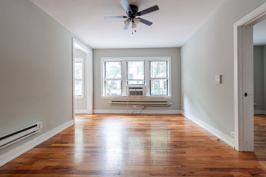 Building Photo - 3734 N Pine Grove Ave