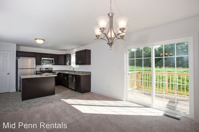 Building Photo - 3 br, 2.5 bath House - 2326 Bartlett Road 23C