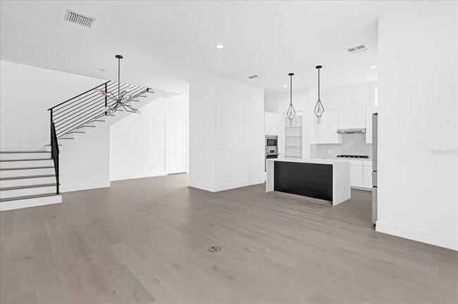 Building Photo - 1776 Mondrian Cir