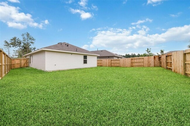 Building Photo - 2902 Mallorca Dr