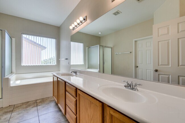 Building Photo - Large home near Aliante*Close to area schools and shopping centers*