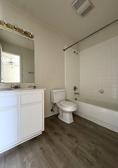 Building Photo - 3402 Cantabrian Dr