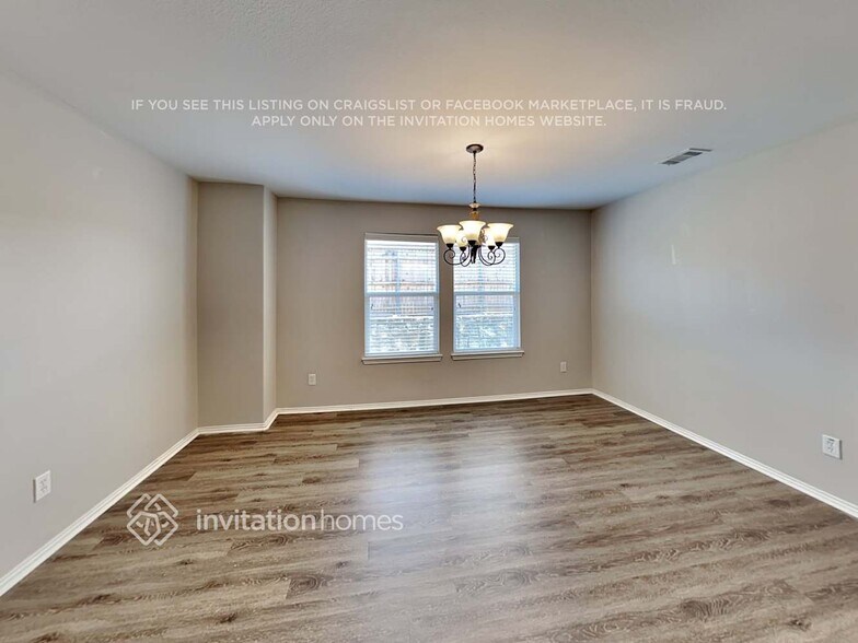 Building Photo - 602 Azalea Dr