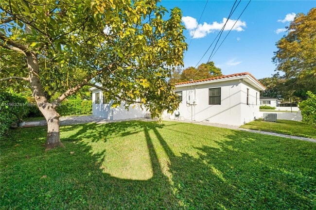 Building Photo - 6060 SW 16th Terrace