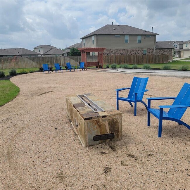 Building Photo - 127 Trailside Ln