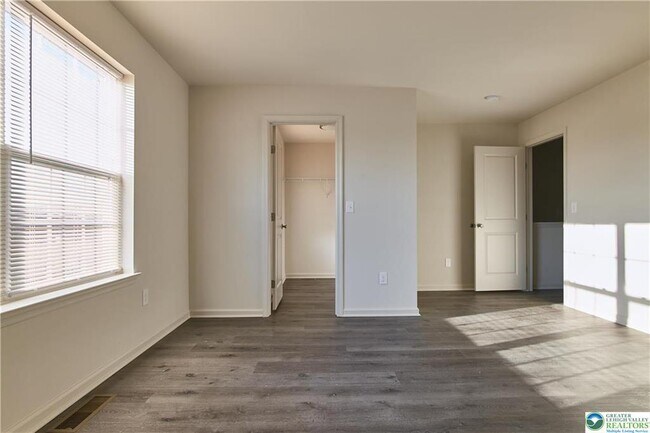 Building Photo - 6653 Stein Way
