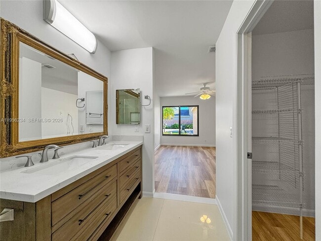 Building Photo - 2261 NW 34th Terrace