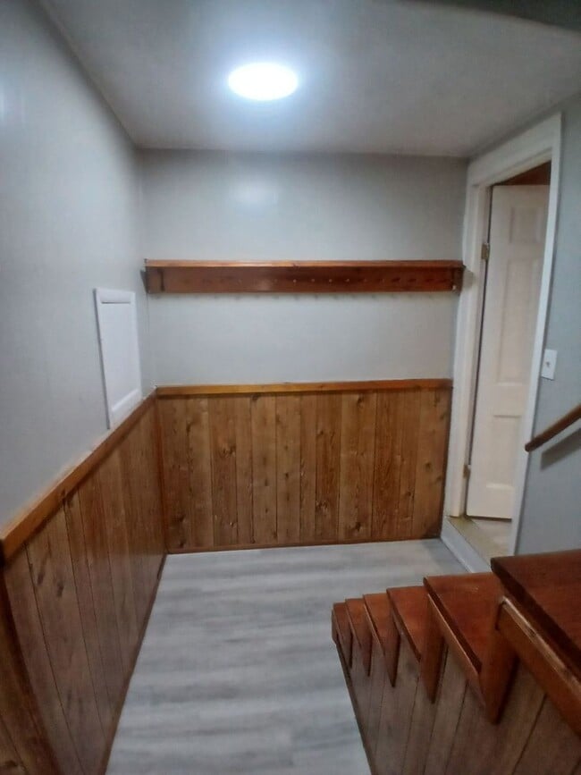 Building Photo - Completely Renovated 3 Bedroom, 2 Full Bathrooms! Front Porch & Detached Garage! 2 Living Rooms!