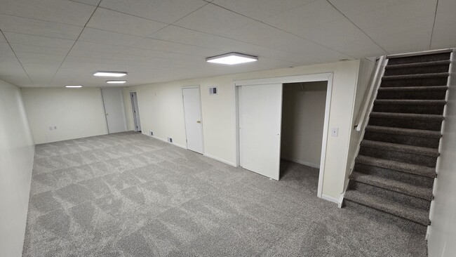 Building Photo - 675 Verdant Dr