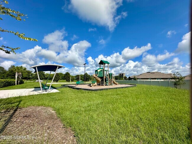 Building Photo - 3330 Lawton Pl