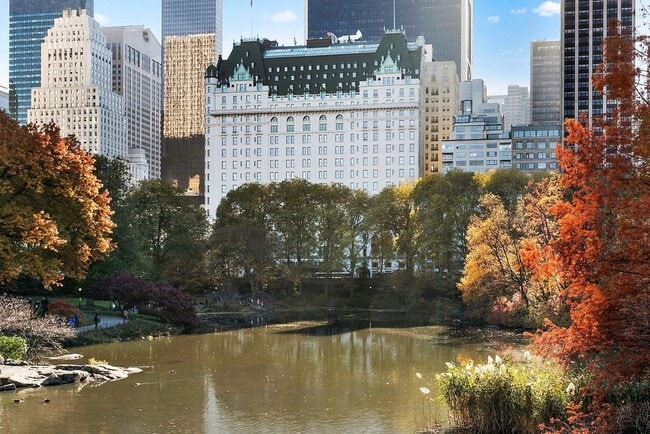Building Photo - 1 Central Park S