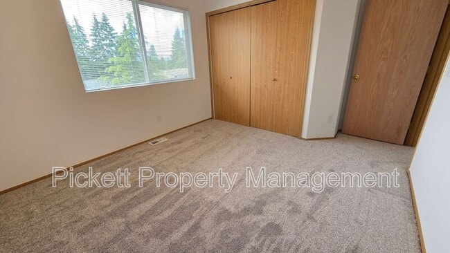 Building Photo - 11615 Breckenridge Ln NW
