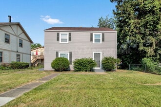 Building Photo - 1045 S James Rd