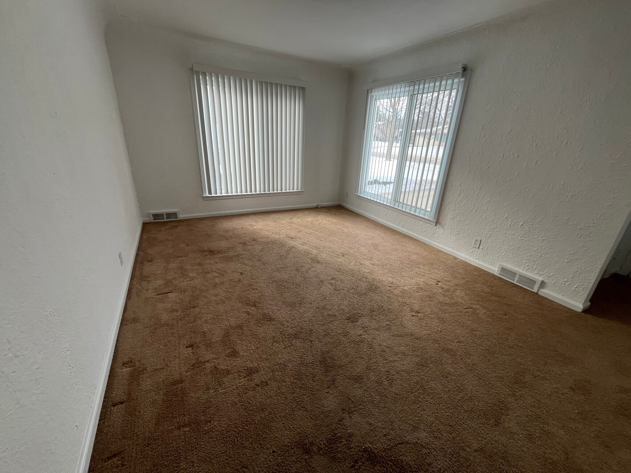 Building Photo - 615 Washington Ave