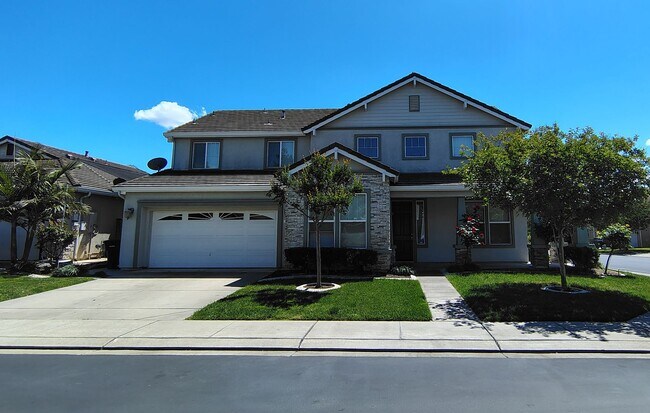 Building Photo - 13606 Brook Way