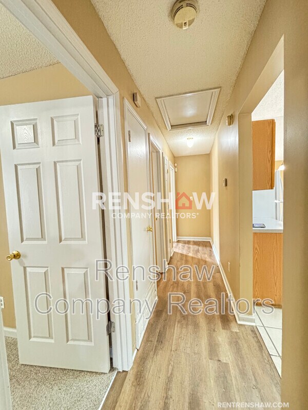Building Photo - 9289 Grove Manor Dr