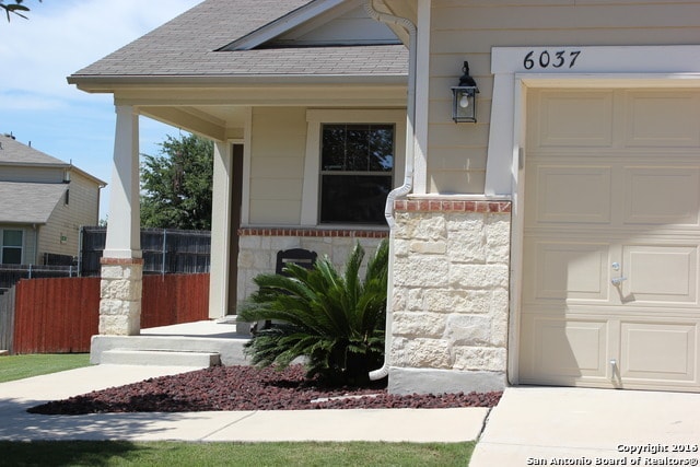 Building Photo - Great 4 Bedroom, 3 Bathroom Home Available in Scenic Hills (Cibolo/Schertz) Realtor Commission: $600