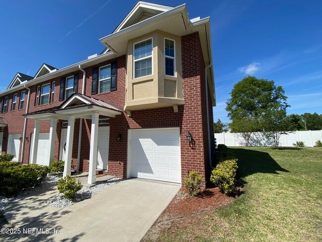 Building Photo - 1573 Landau Rd