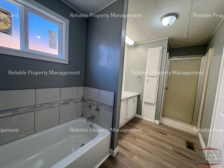 Building Photo - 770 Stevens Dr
