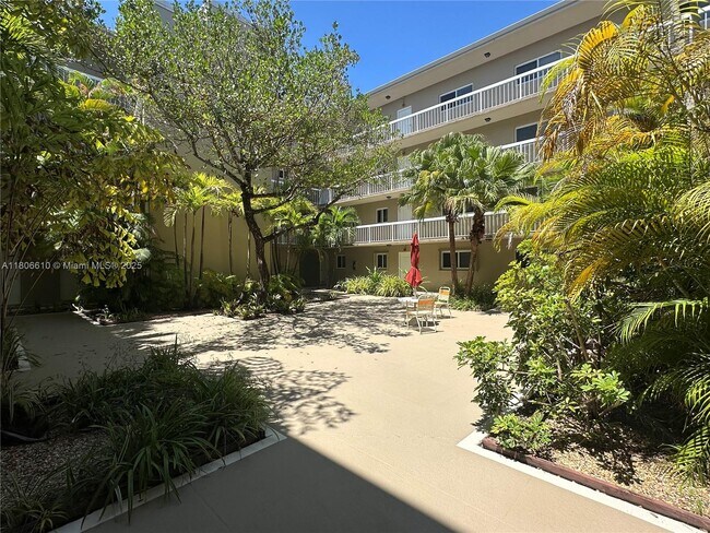 Building Photo - 7740 Camino Real