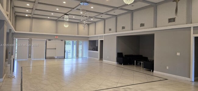 Building Photo - 7400 NW 85th Ct