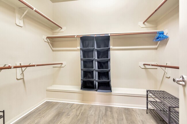 Building Photo - 10 W Lasting Spring Cir