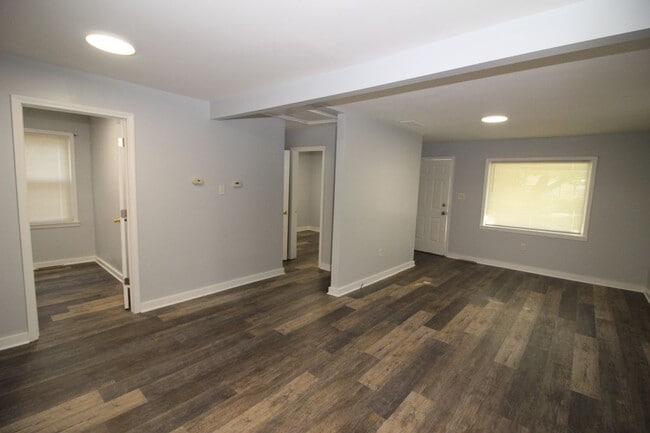 Building Photo - 5847 Weddel St