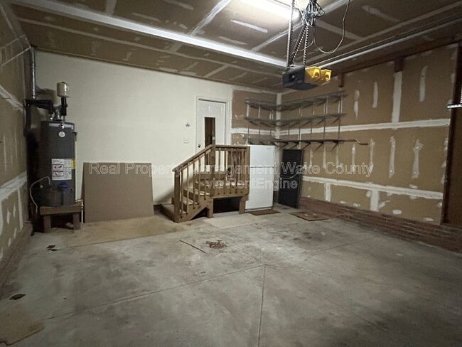 Building Photo - 106 Oak Spring Ct