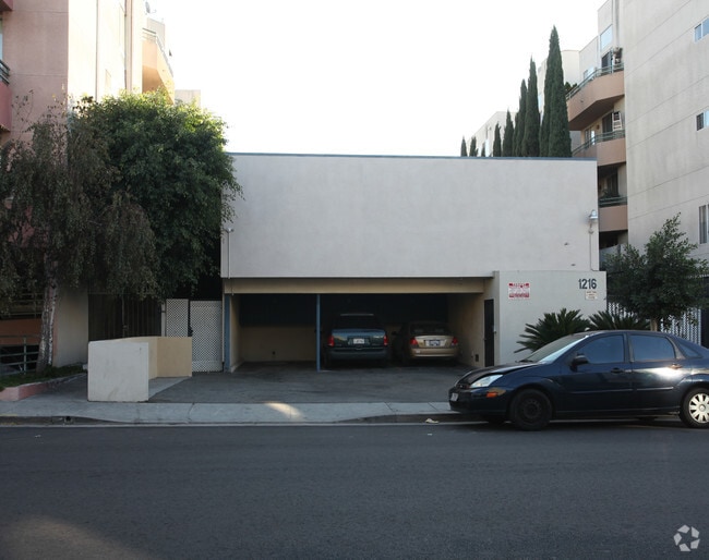 Building Photo - 1216 N Las Palmas Ave