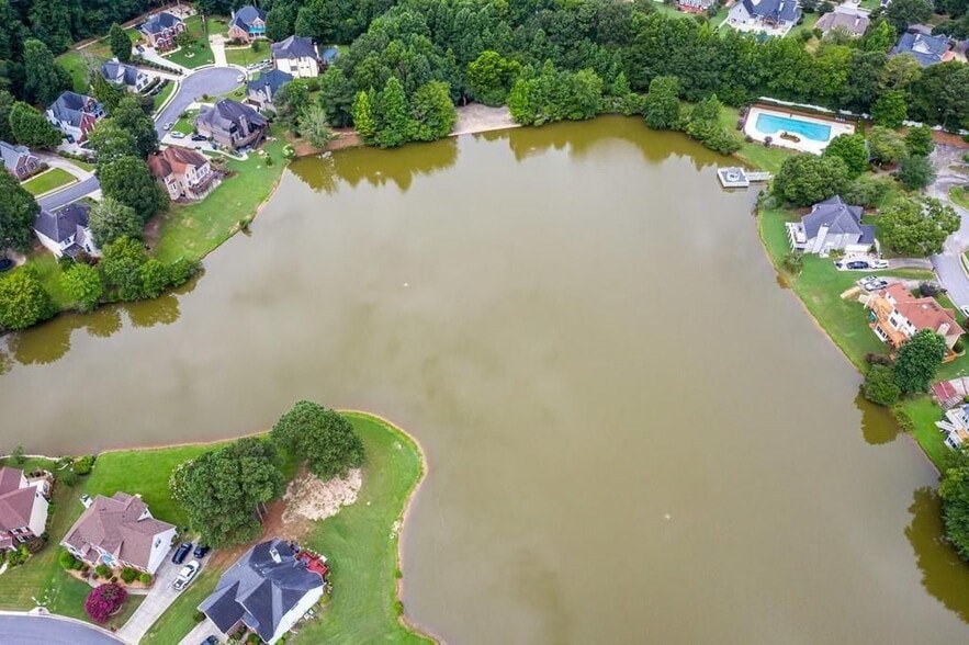 Building Photo - 225 Heritage Lake Dr