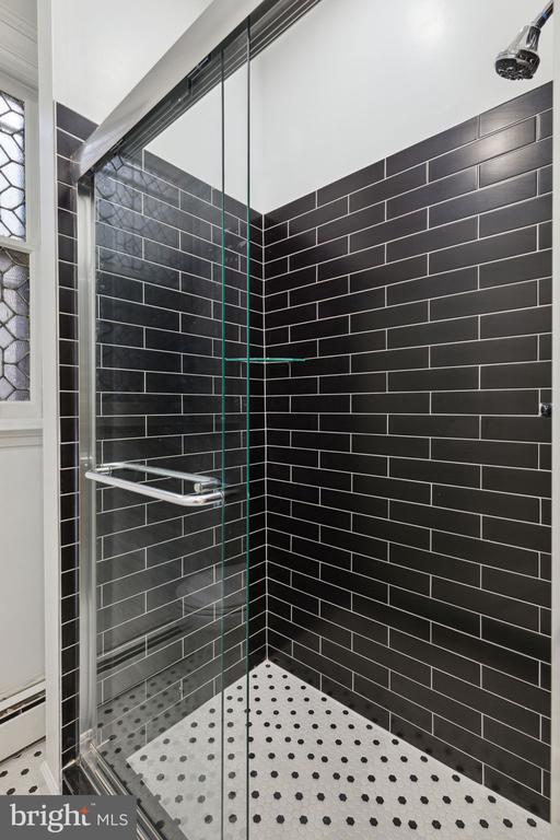 Building Photo - 131 S 18th St