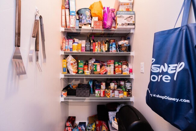 Building Photo - Fantastic Condo in Herriman City Center!