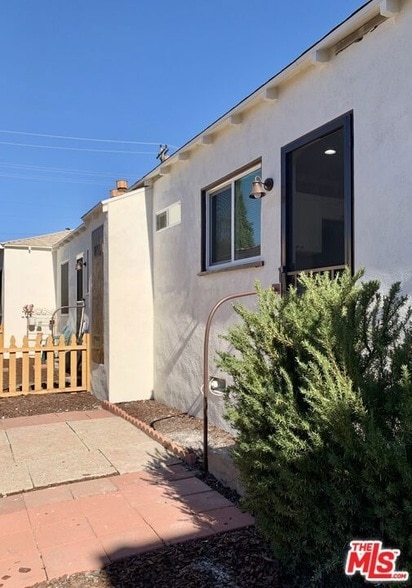 Building Photo - 604 E Windsor Rd