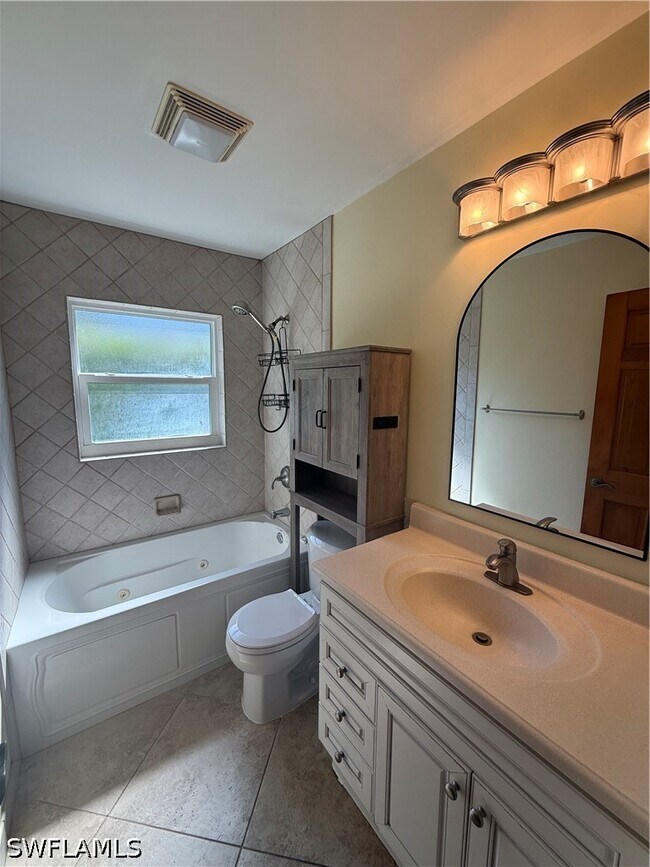 Building Photo - 5361 Hickory Wood Dr