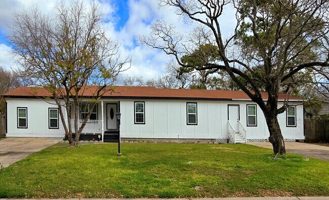 Primary Photo - 1132 18th Ave N