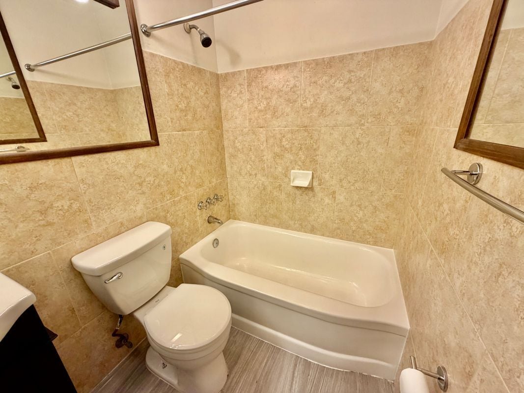 Building Photo - 1821 N 17th Ct