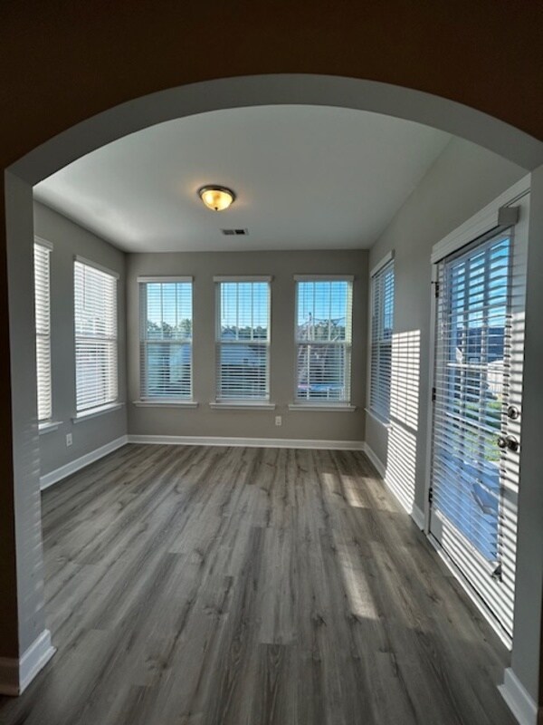 Building Photo - 309 Madison Park Dr