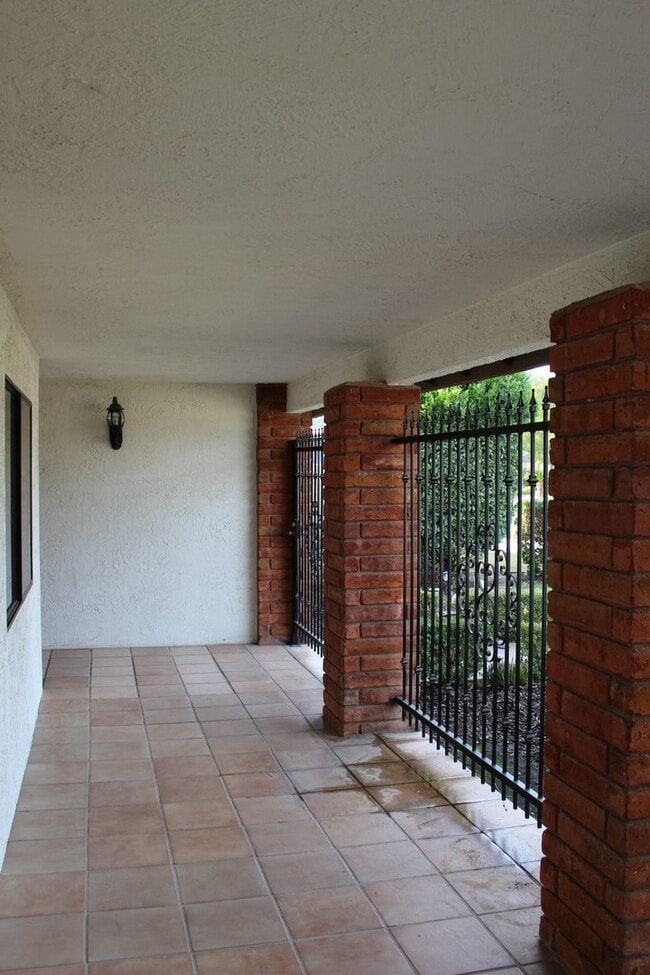 Building Photo - 6509 Kearsarge Way