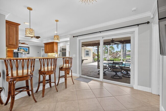 Building Photo - 728 Waterway Dr