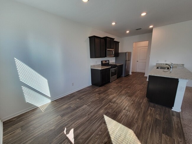 Building Photo - 766 Veloway Trail