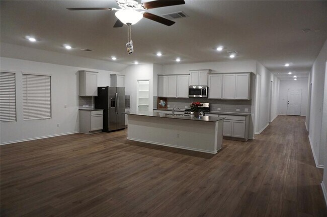 Building Photo - 1737 Catahoula Dr