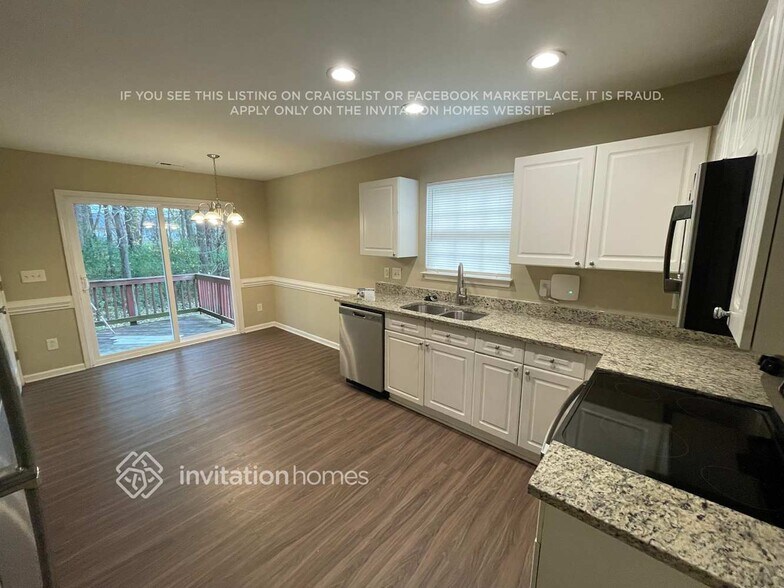 Building Photo - 9915 Travis Floyd Ln