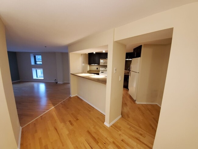 Building Photo - 1 bedroom at the Blatz
