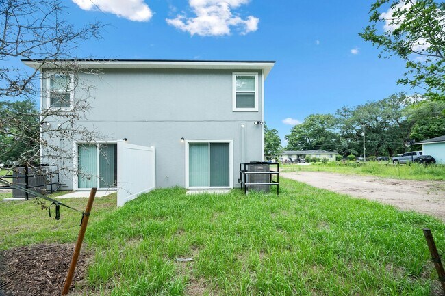 Building Photo - 2628 Kohn Rd