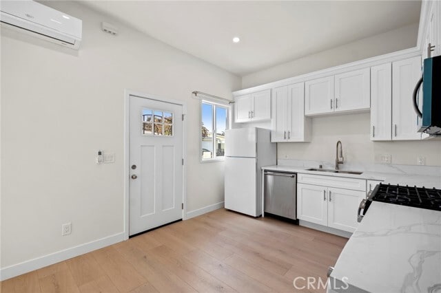 Building Photo - 3257 W 134th St