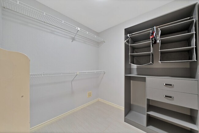 Building Photo - 2812 Whisperwood Trail